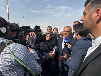 عکس/ حضور «مسعود پزشکیان» در فرودگاه بندرعباس