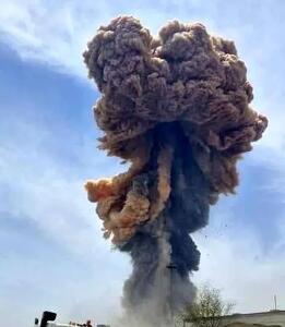 تحلیل روزنامه‌ها از پشت پرده انفجار مهیب بندر شهید رجایی؛ حادثه یا خرابکاری؟