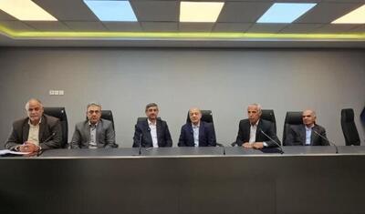 انعقاد تفاهمنامه آبرسانی به ۱۰۱ روستای محروم لرستان با مشارکت خیر آبرسان کشوری