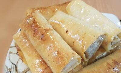 طرز تهیه رول بادام و عسل با شربت بهار نارنج؛ مناسب برای عصرانه بهاری