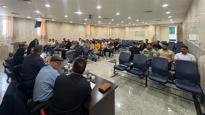 نشست کمیسیون تجارت اتاق سمنان با دانشجویان عراقی برگزار شد