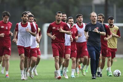 تمرین پرسپولیس تحت تاثیر طوفان و بارش باران - پارس فوتبال