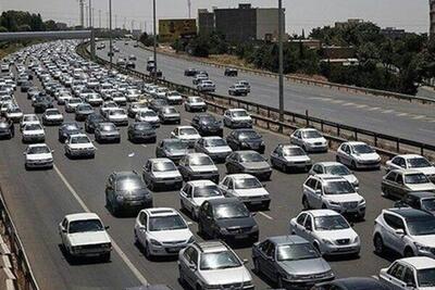 ورود بیش از ۲۱ میلیون خودرو به استان قم در فروردین امسال