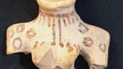 مسافری از دوران پیش از تاریخ، پیکرش را به دهلران رساند