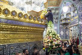 آیین تعویض و گل‌آرایی گل‌های ضریح حرم حضرت معصومه (سلام‌الله‌علیها)