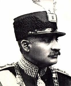 مراسم تاج گذاری رضا شاه(عکس)