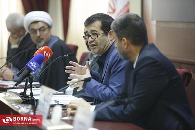 دنیامالی در ستاد عالی ساماندهی وضعیت فرهنگی و هواداری: دستورالعمل‌های فرهنگی به زودی ابلاغ می‌شود/ برخی رفتارها در شان مردم ایران نیست