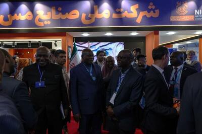 در جریان اولین روز نمایشگاه ایران اکسپو ۱۴۰۴ صورت گرفت؛ بازدید تجار و بازرگانان خارجی از غرفه «فملی»