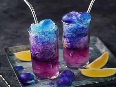 طرز تهیه شربت رنگین کمانی با گل پنیرک / یک نوشیدنی خنک و متفاوت