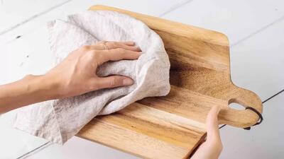 راه های از بین بردن بوی بد ظروف چوبی