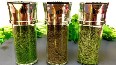 طرز تهیه گرانول های خشک گشنیز و جعفری در خانه