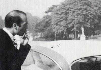 تصویر؛ «دکتر شریعتی در کنار همکلاسی‌ها و اساتید»، سال ۱۳۳۷