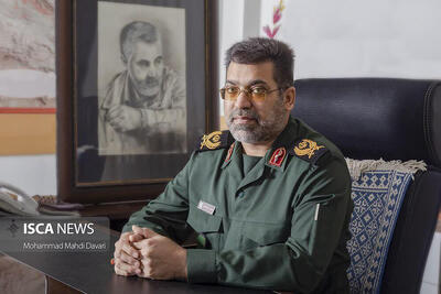 تکریم معلمان و تجلیل از خانواده‌های شهدا در برنامه‌های هفته معلم