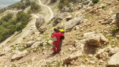 نجات کوهنورد گرفتار در ارتفاعات زرده شهرستان‌ لردگان