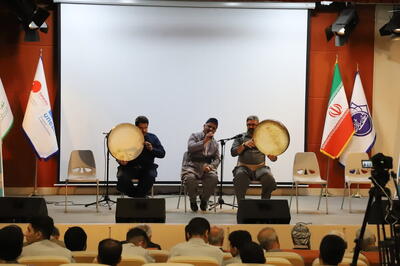 همدردی سنندجی‌ها با مردم بندرعباس در مراسم تجلیل از فعالان قرآنی و بزرگان موسیقی