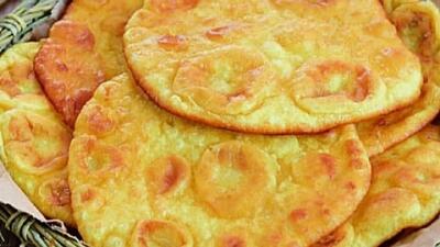طرز پخت نان محلی آگردک + فیلم