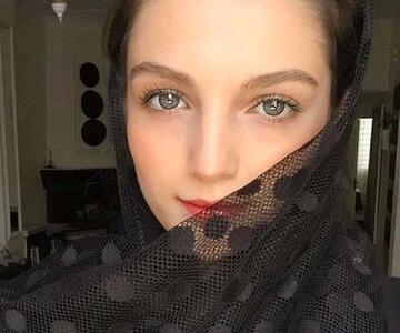 استایل بهاری مهسا حجازی با دامن پلیسه