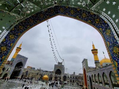 بارش باران در حرم مطهر امام رضا(ع)