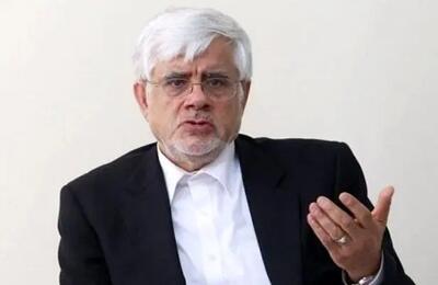 معاون اول 73 ساله ی رئیس جمهور در حال خون دادن+عکس