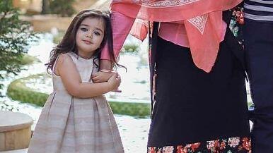 عکس | زیباترین دختر ایرانی، نوه چشم رنگی محمود پاک نیت با تم یلدایی و لباس محلی دلبر