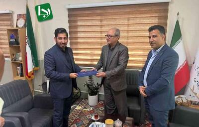عکس/ اقدام عجیب مدیرکل بنیاد مسکن هرمزگان؛ پسر از پدر حکم گرفت!