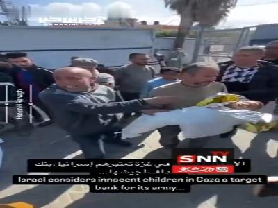 فریاد های پدر فلسطینی در وداع با پیکر دختر کودکش