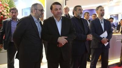 بازدید دکتر ابراهیمی از غرفه شرکت‌های تابعه بانک سپه در نمایشگاه ایران اکسپو ۲۰۲۵