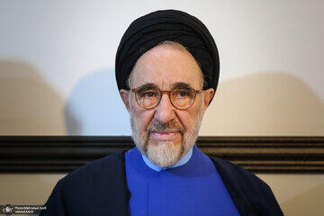 تاکید سید محمد خاتمی بر ترمیم پیامد‌های سانحه بندر شهید رجایی