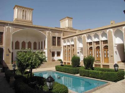 نمایی بسیار زیبا از سقف خانه‌ی کلاه‌ دوز در یزد (عکس)