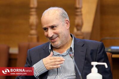 تاج: امیدارم دختران فوتسال قهرمان شوند/ موفقیت ما برای همه کشور مهم است