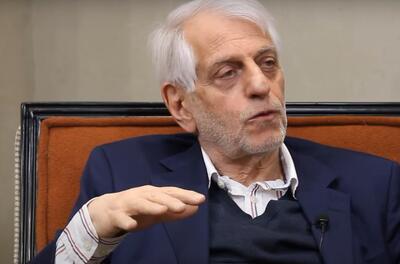 ویدیو / ماجدی، معاون وزیر اقتصاد در دهه ۶۰: هاشمی می خواست دلار تک نرخی شود؛ مهندس موسوی و من مخالف بودیم؛ من گفتم در شرایط جنگی، آثار تورمی دارد که این محصول اقتصاد جنگ بود / سال ۶۸ که دولت تمام شد، دلار در بازار آزاد ۶۸ تومان بود