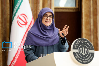 مهاجرانی: نگاه مادرانه زنان کارگر، ضامن اصلاح و آبادانی جامعه است
