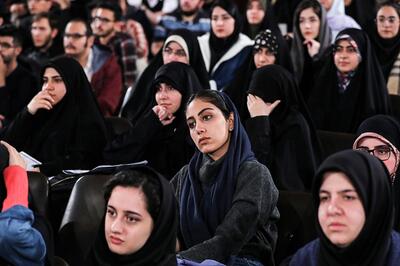 چرا فعالیت غیردرسی دختران در دانشگاه‌ها کمتر است؟