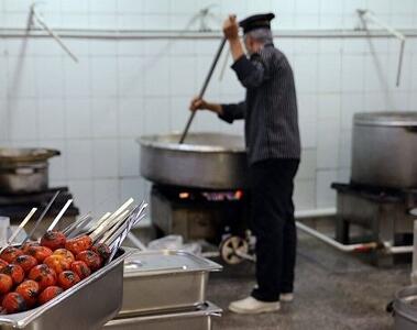 اتباع غیر مجاز حق کار کردن در رستوران  و داروخانه را ندارند
