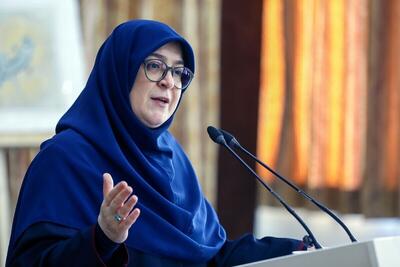 نقش بنیادین زنان کارگر در جامعه به روایت مهاجرانی