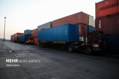 معاون وزیر راه: بندر شهید رجایی با تمام ظرفیت مشغول فعالیت است