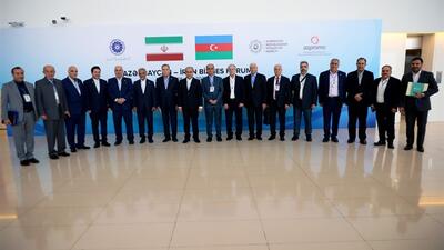 ورود رئیس اتاق ایران به محل برگزاری همایش تجاری ایران و آذربایجان