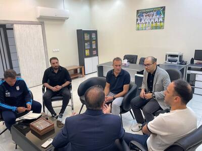 مربی اسپانیایی تیم ملی فوتسال با کادر فنی دیدار کرد - پارس فوتبال