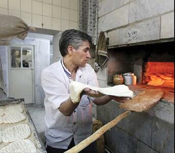 دستمزد کارگران خباز، گروگان قیمت نان است