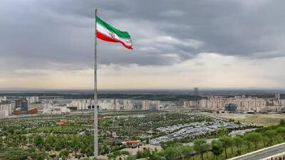 ایران ۵۰۰۰ سال در برابر استعمار مقاومت کرده است!