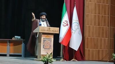 امام جمعه زنجان: دشمنان در جنگ نرم اعتقادات خانواده‌ها را هدف قرار داده‌اند