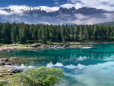 دریاچه Carezza یکی از زیباترین دریاچه های ایتالیا