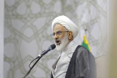نماینده ولی‌ فقیه در سپاه: دشمنان تلاش می‌کنند که بر روی نقاطی از جمله گرانی‌ها دست بگذارند؛ باید هوشیار باشیم/ به کوری چشم دشمن در اوج آمادگی هستیم
