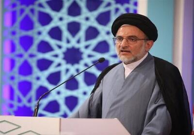 بقاع متبرکه باید پناهگاه نسل جوان و مرکز فرهنگی باشند