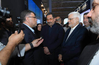 عارف از غرفه هلدینگ خلیج فارس در اکسپو ۲۰۲۵ بازدید کرد