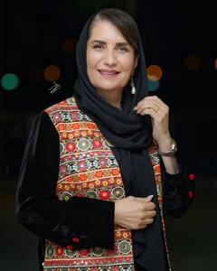 عکس/ تیپ شیک و سنتی فریبا کوثری در یک مراسم با جلیقه رنگی | اقتصاد24