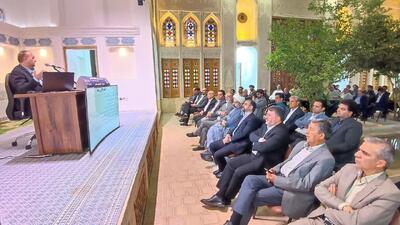 یک اقتصاددان: حل معضلات اقتصادی نیازمند همفکری و تعامل همه بخش های کشور است