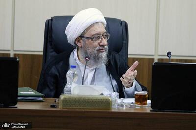 آملی لاریجانی: مجمع تشخیص بنای تعلل یا تعجیل در بررسی لوایح پالرمو و CFT را ندارد/ فضاسازی‌های سیاسی از سوی گروه‌های مختلف اشتباه است