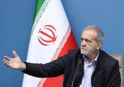 حادثه بندر شهید رجایی بسیار تلخ بود/ موظف به تامین سلامت همه مردم هستیم/ با کمک کارگران، ایران را طوری می‌سازیم تا بیگانگان از طمع به کشورمان ناامید شوند