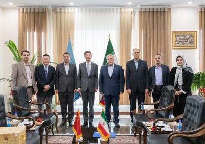 حضور سفیر چین در کلاس زبان و ادبیات چینی دانشگاه شهید بهشتی